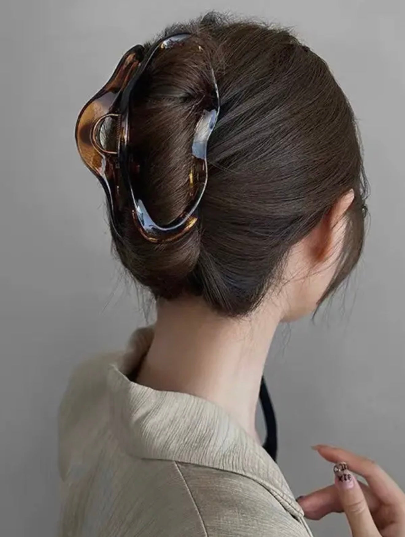 Lune Curve Clip